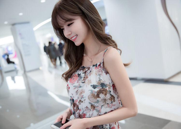 Spaghetti-Strap Floral Print Chiffon Dress Product Image