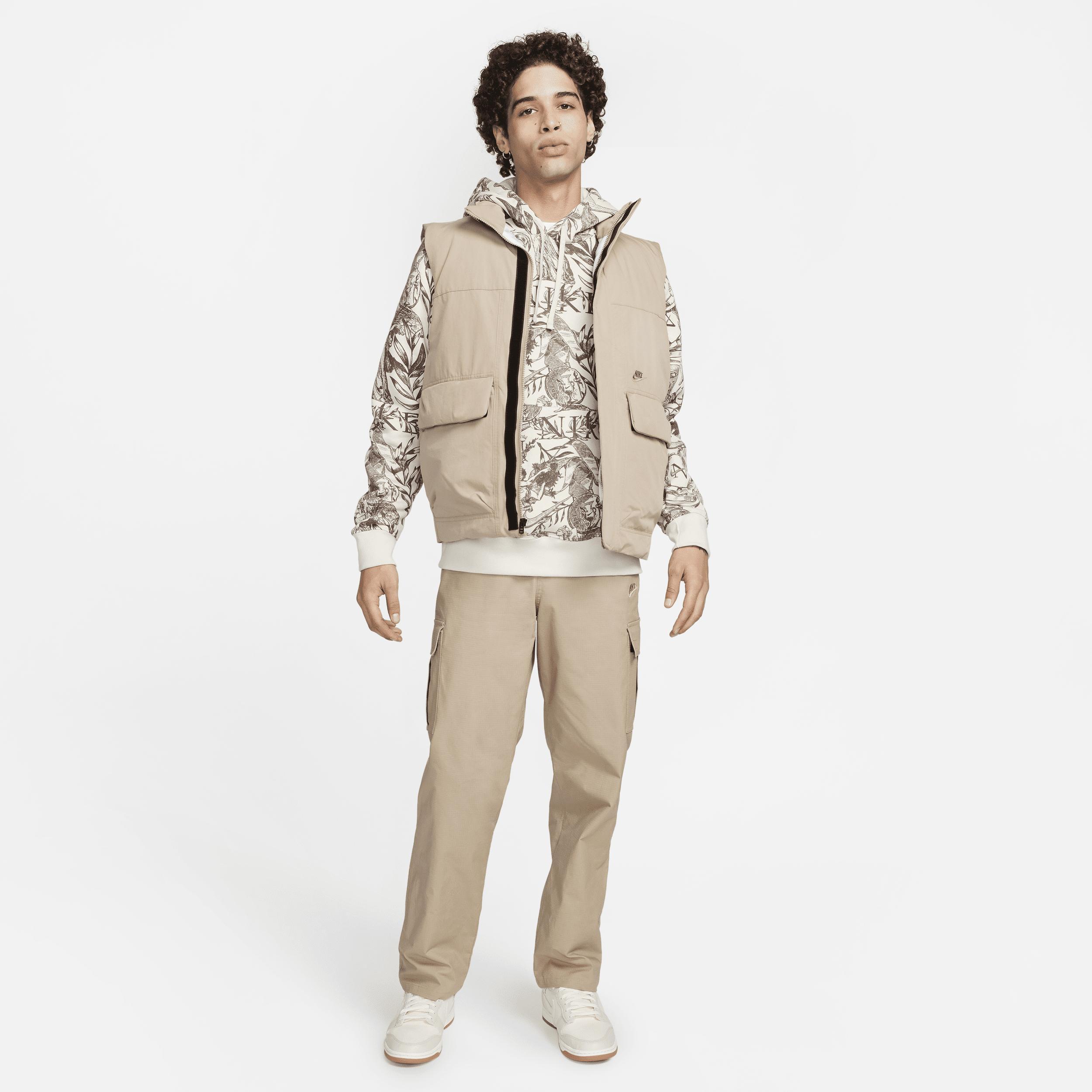 Nike Men's Club Cargo Pants Product Image