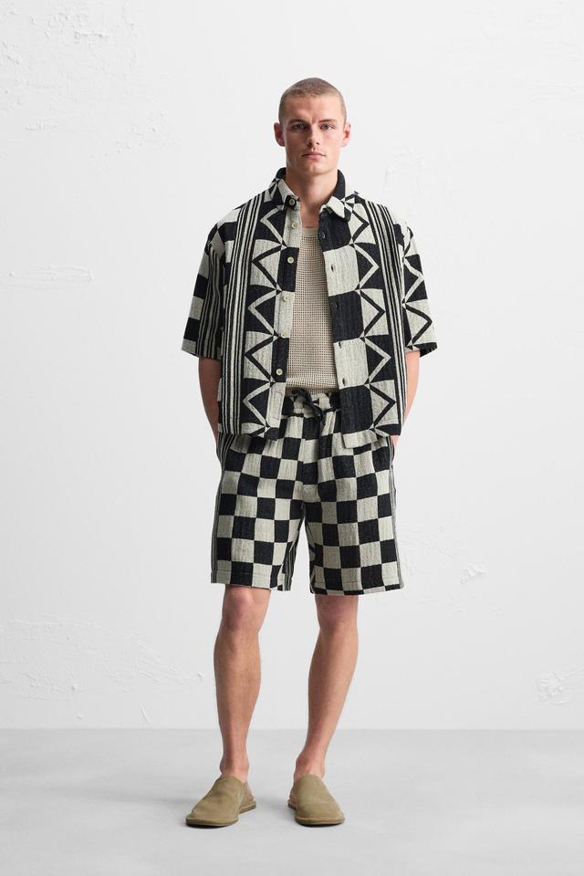 GEOMETRIC JACQUARD SHIRT Product Image