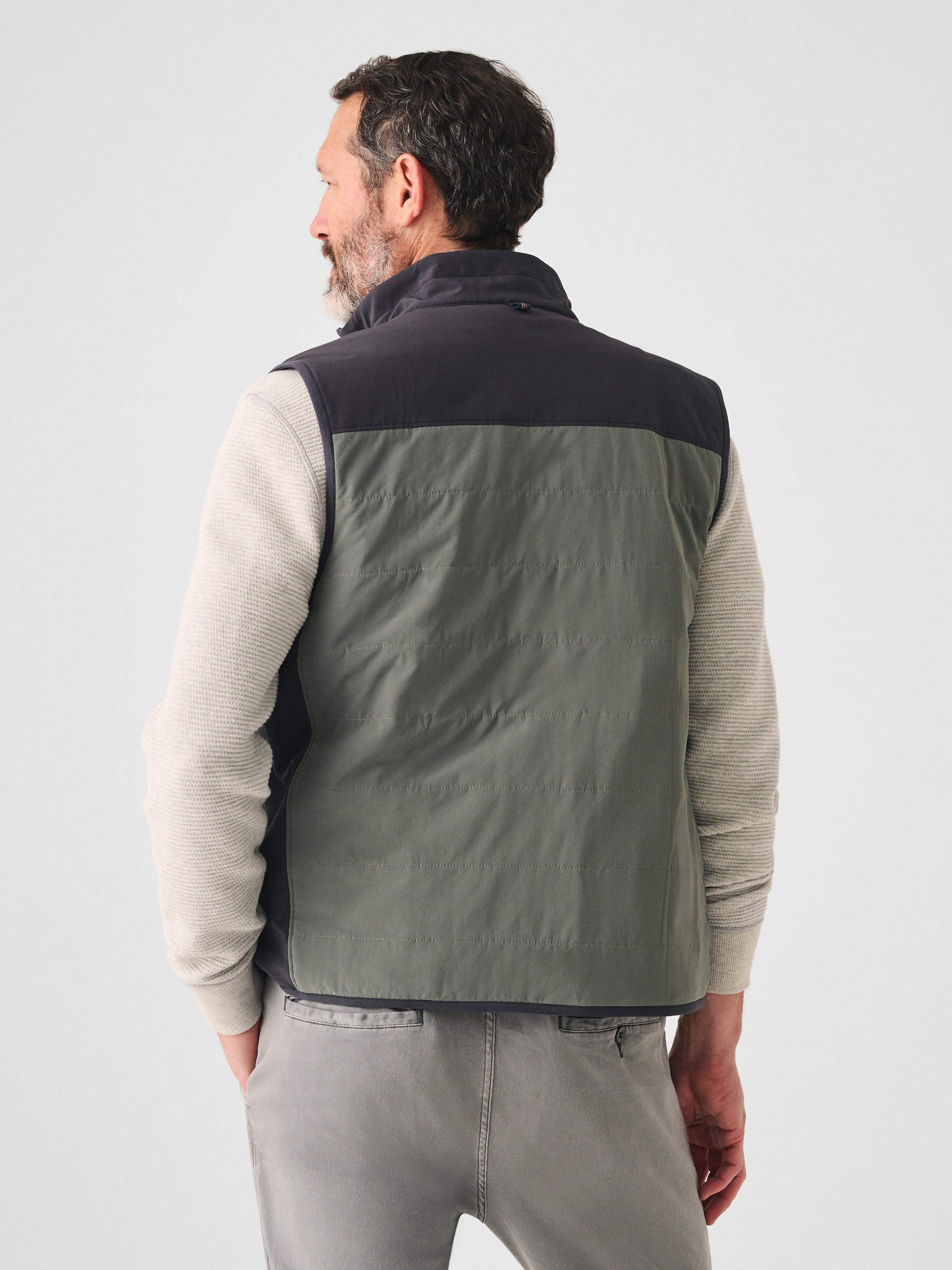 The Movement™ Vest - Rock Sand Male Product Image