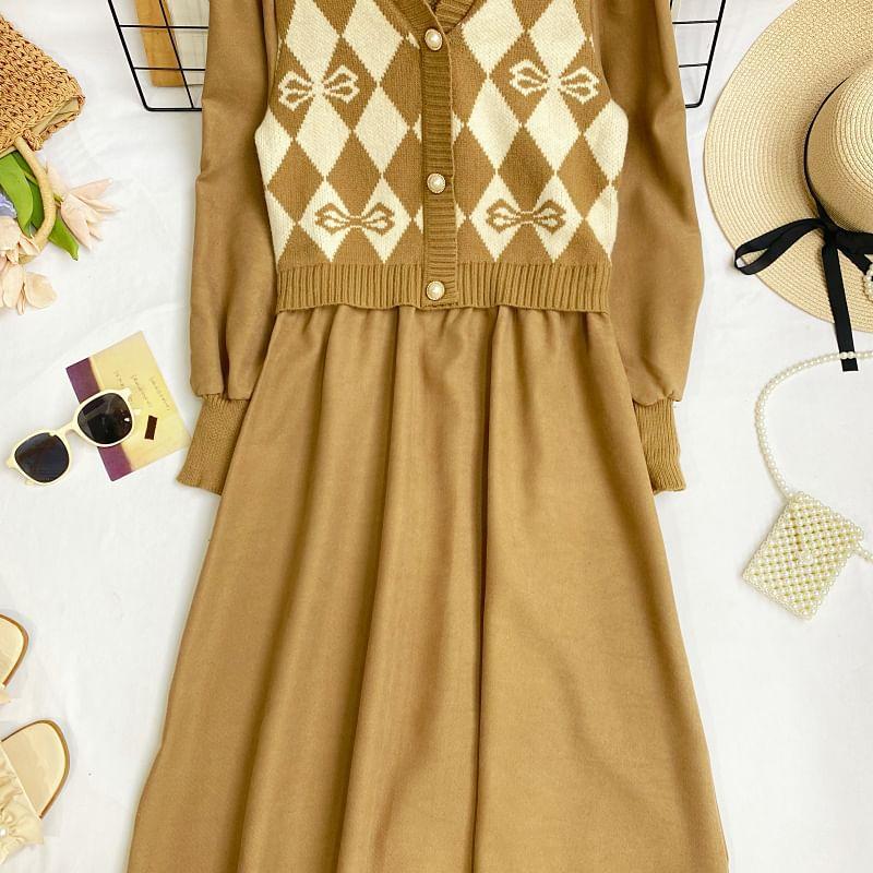 Long-Sleeve V-Neck Argyle Panel Midi A-Line Dress Product Image