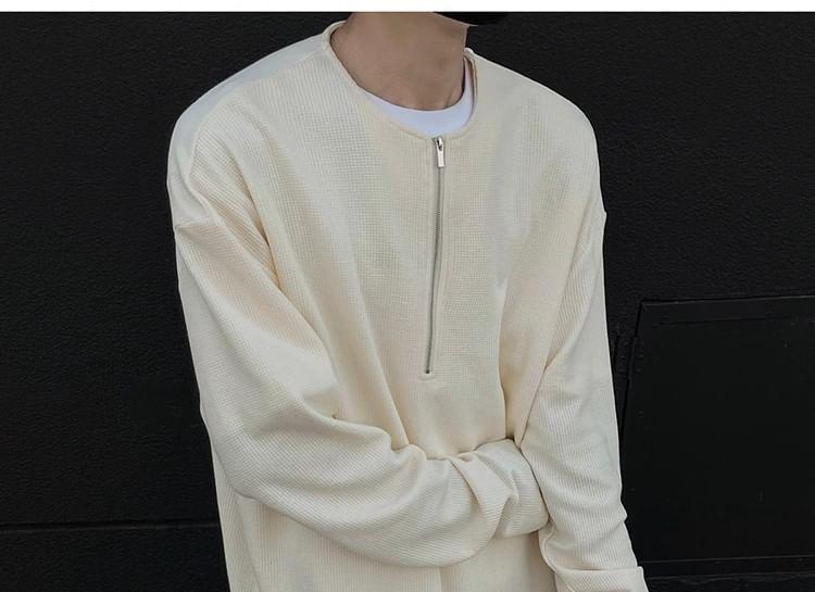 Long-Sleeve Crew Neck Plain Waffle Half-Zip T-Shirt Product Image