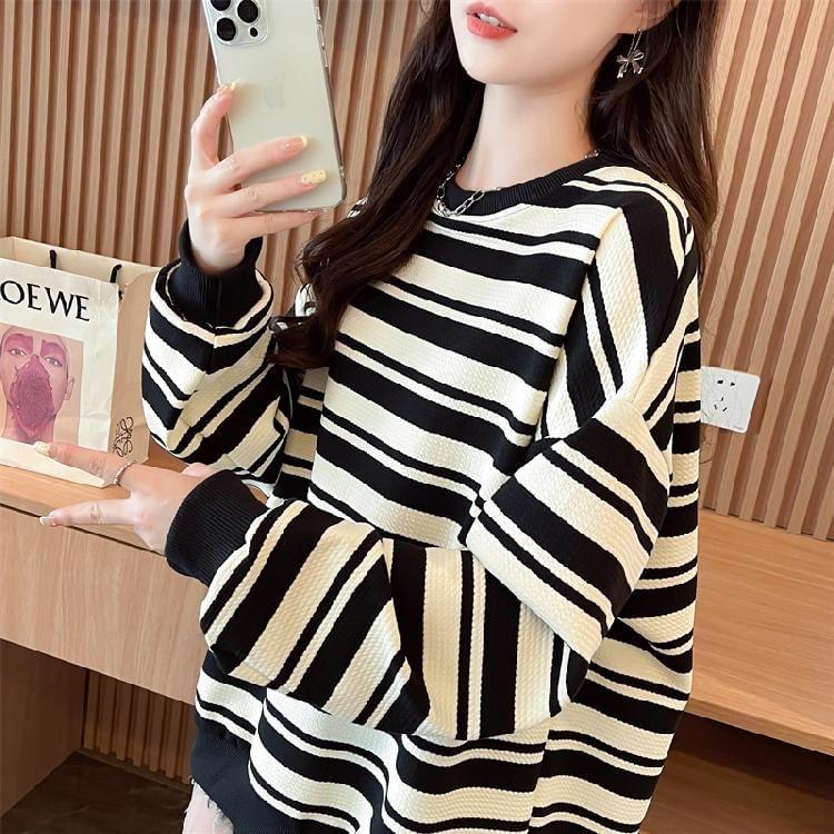 Round Neck Striped Oversized Sweatshirt Product Image