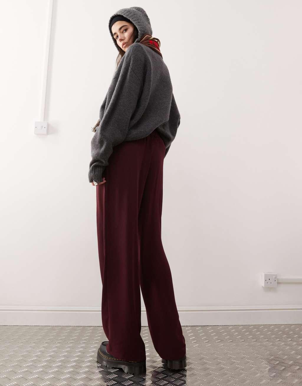 COLLUSION tailored wide leg pants in wine Product Image