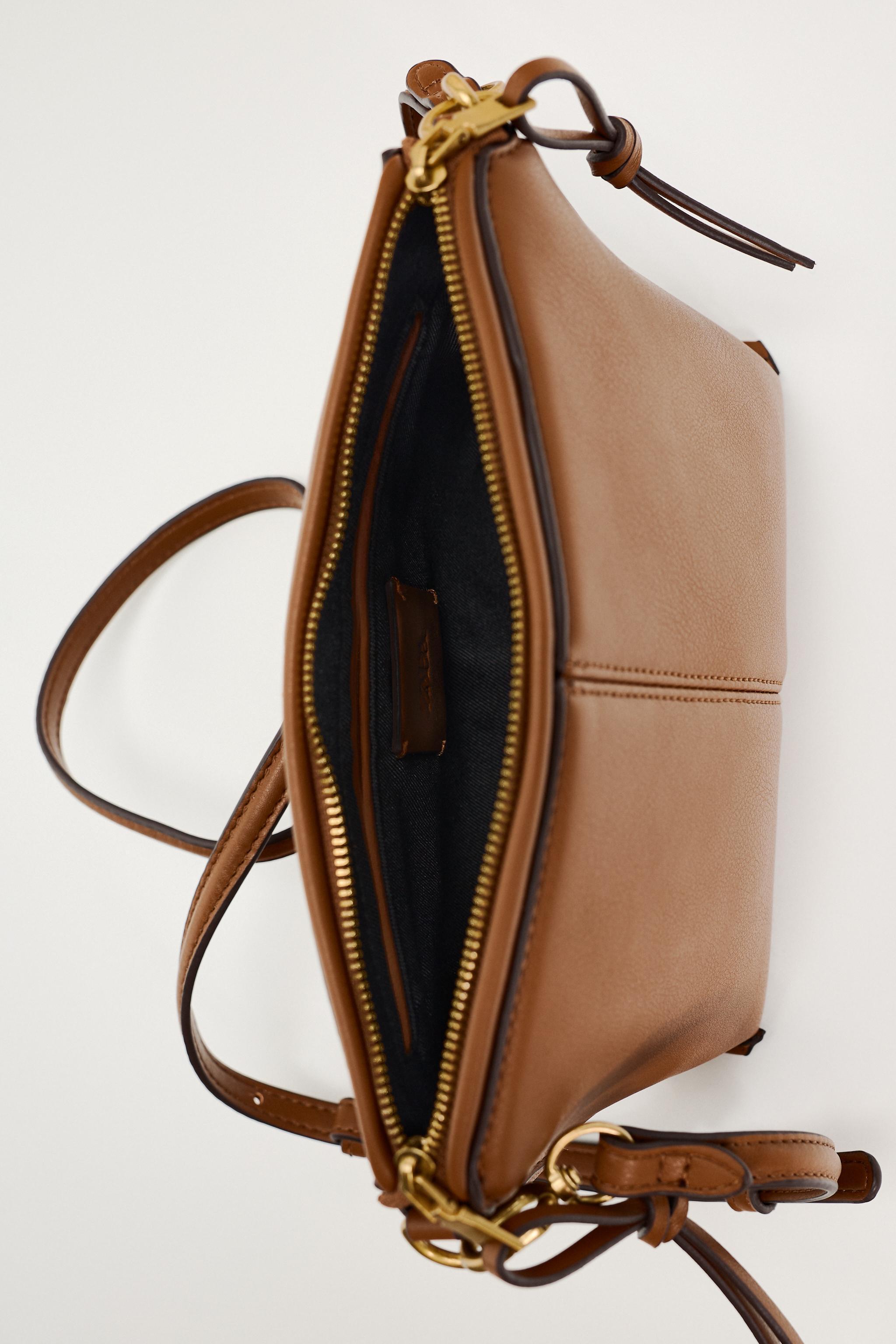 BASIC CROSSBODY BAG Product Image