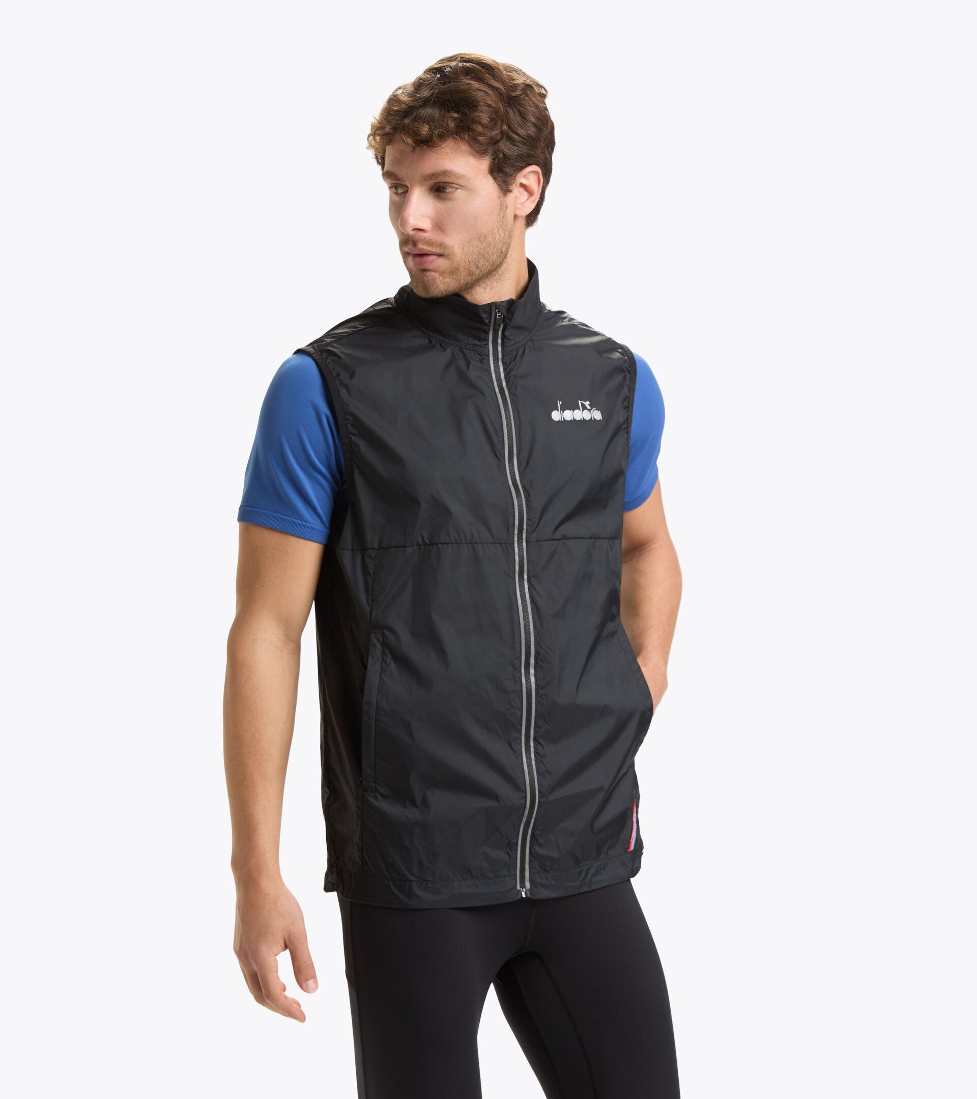 PACKABLE VEST Product Image