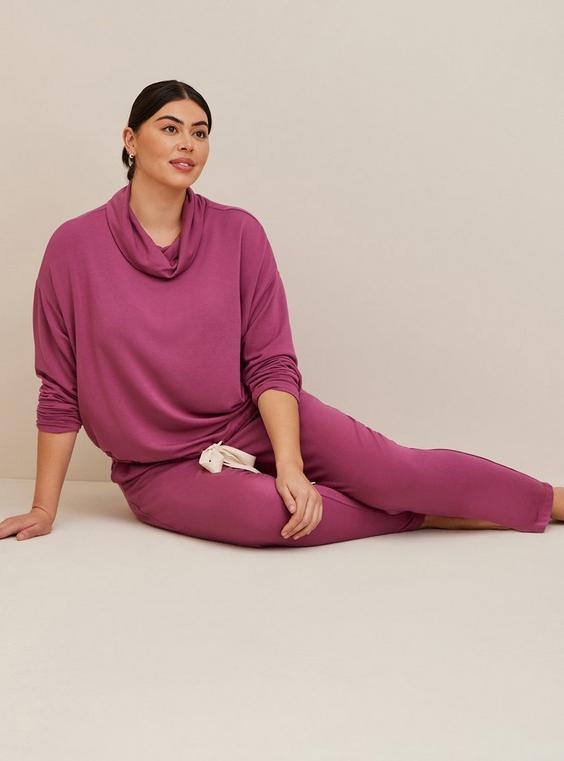 Dream Fleece Crop Lounge Pant Product Image