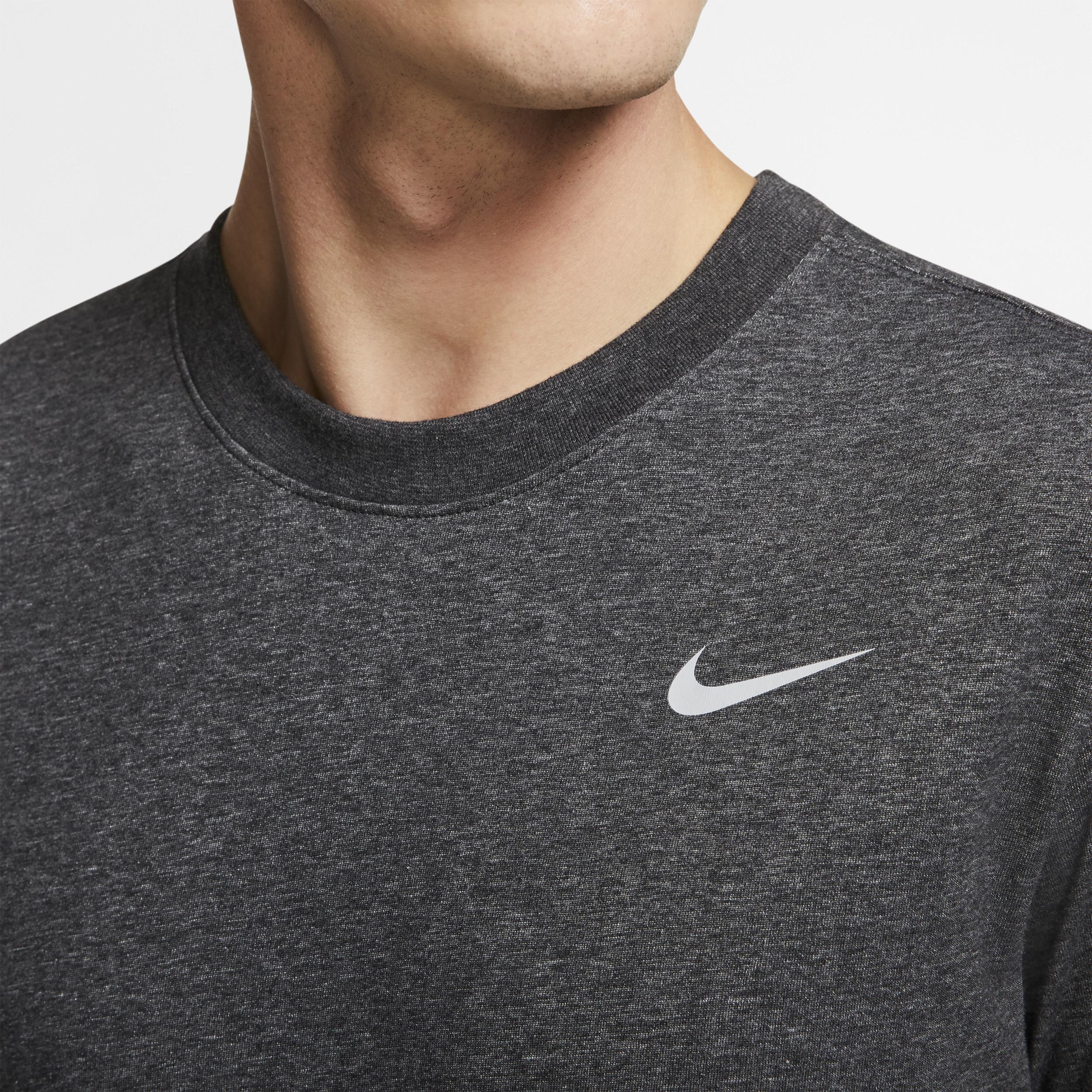 Nike Mens Dri-FIT Fitness T-Shirt Product Image