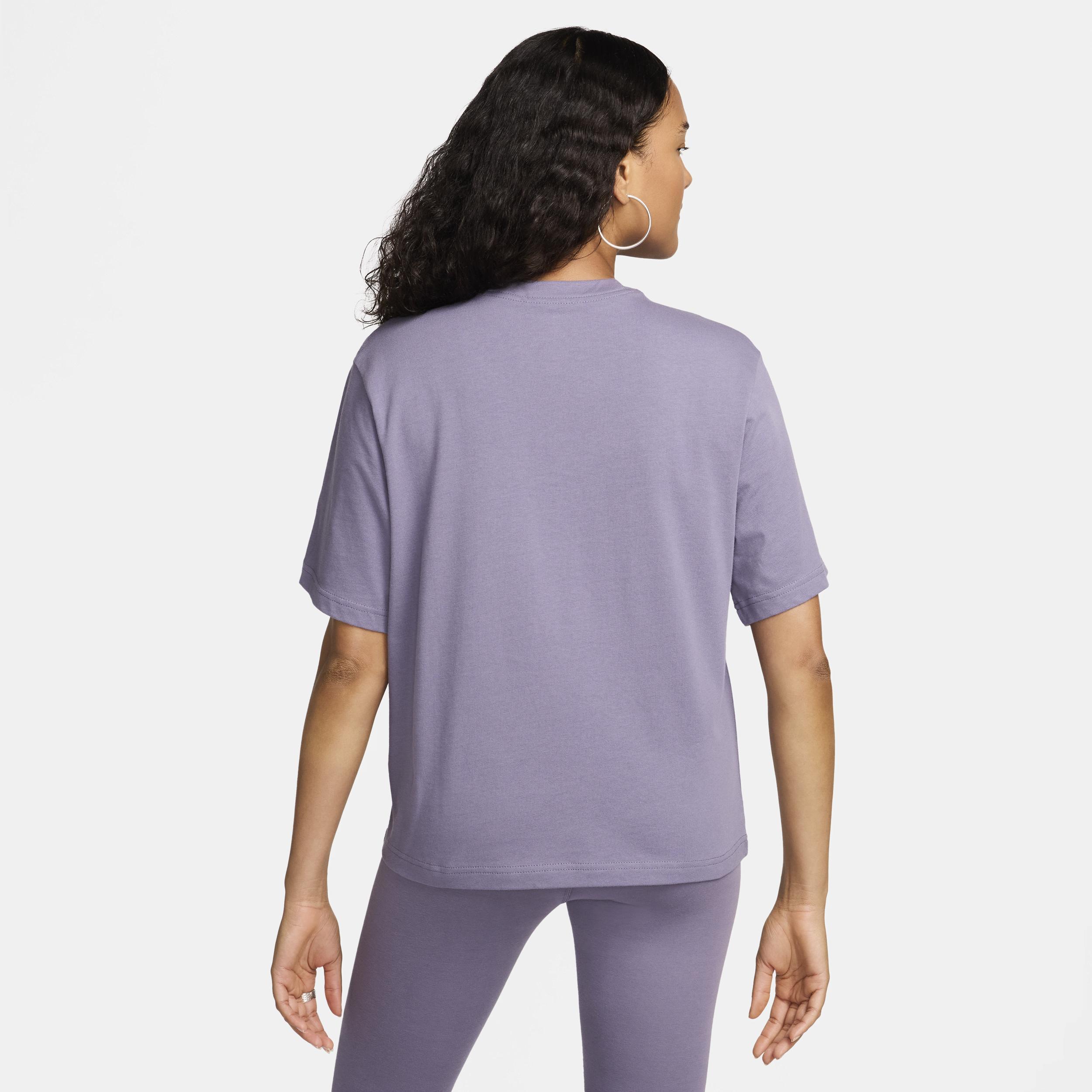 Women's Nike Sportswear Essential Boxy T-Shirt Product Image