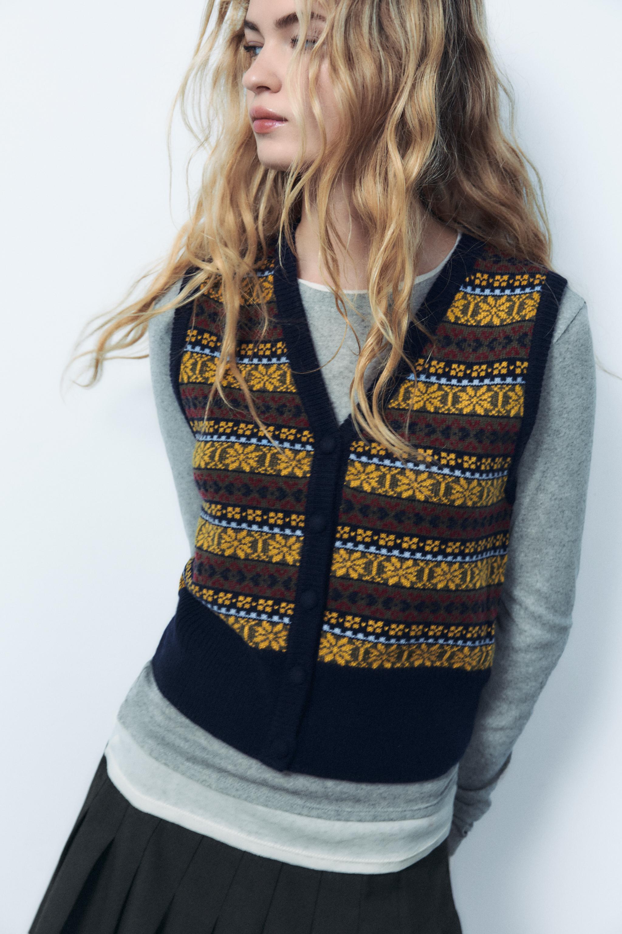 JACQUARD KNIT SWEATER VEST Product Image