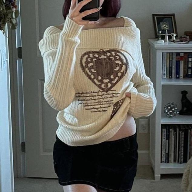 Long-Sleeve Asymmetrical Neck Heart Print Ribbed Knit Top Product Image