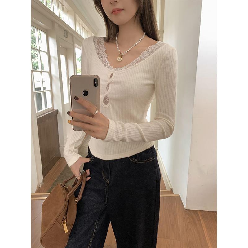 Long-Sleeve V-Neck Plain Lace Panel Slim Fit Crop T-Shirt Product Image