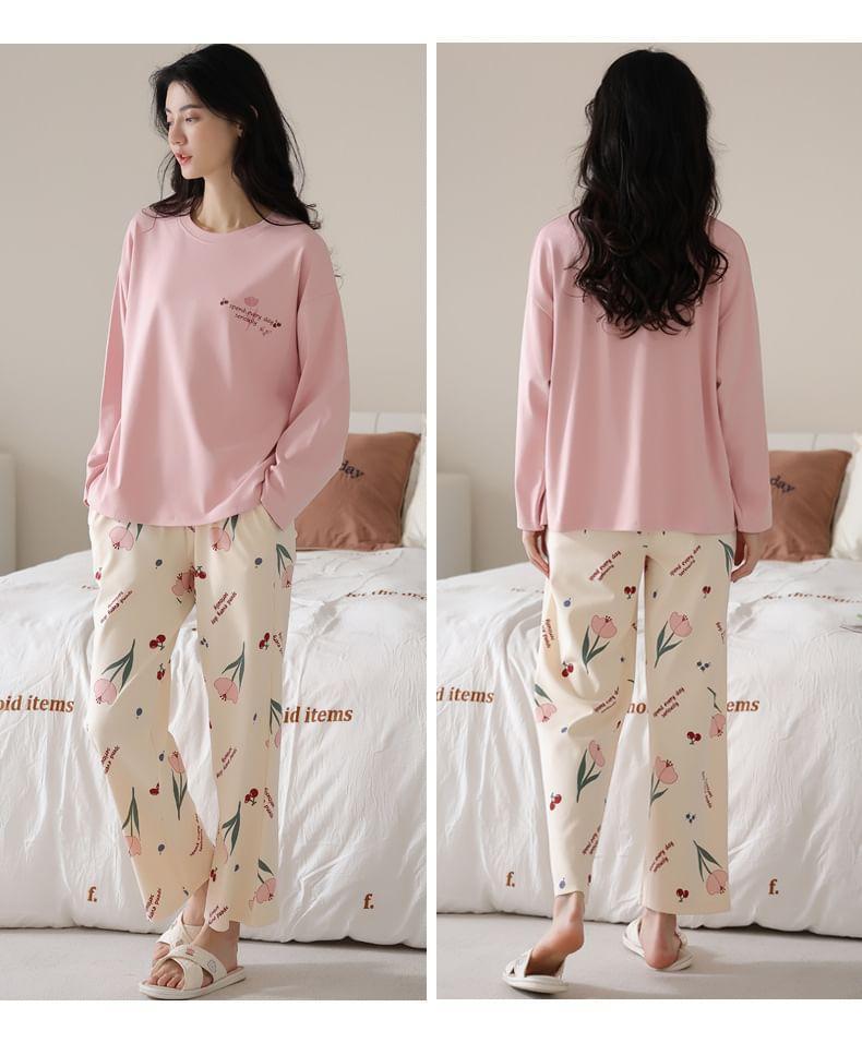 Loungewear Set : Long-Sleeve Flower Print Padded T-Shirt + Pants Product Image