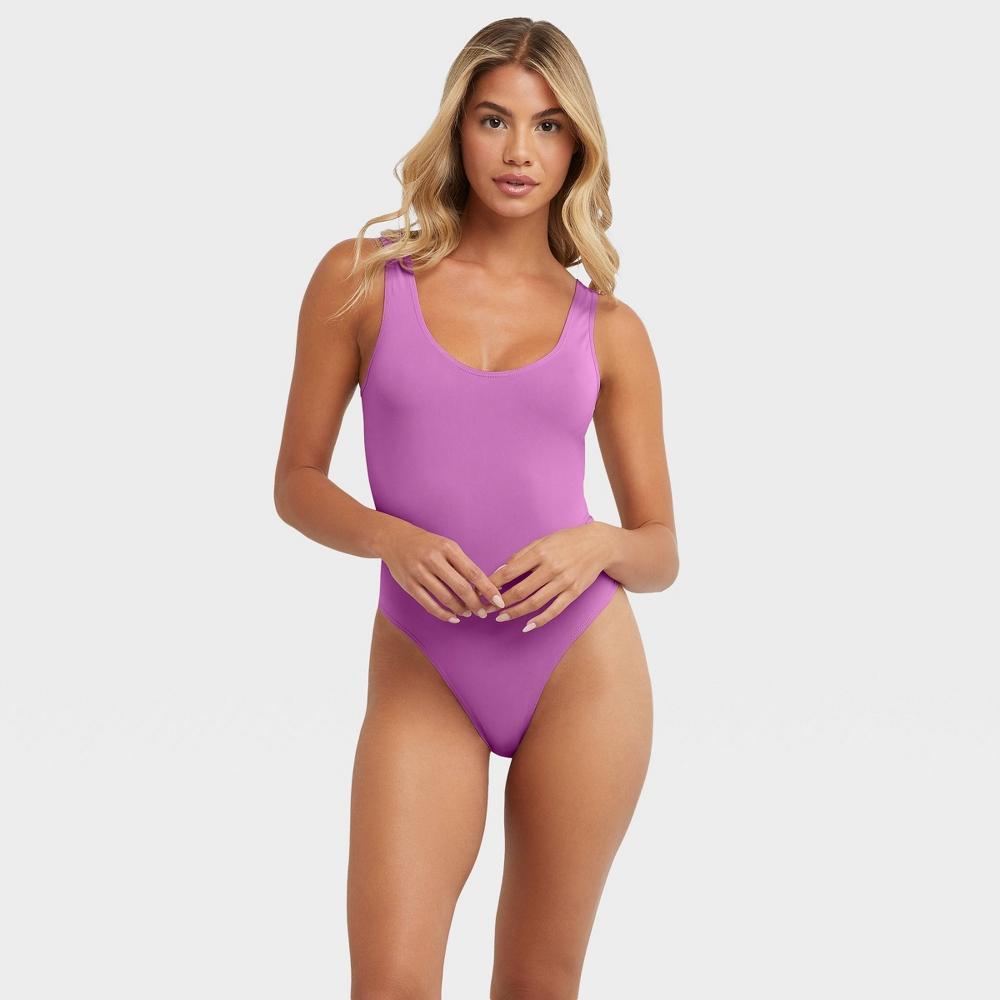 Maidenform M Womens Seamless Smoothing Bodysuit MST001 Product Image