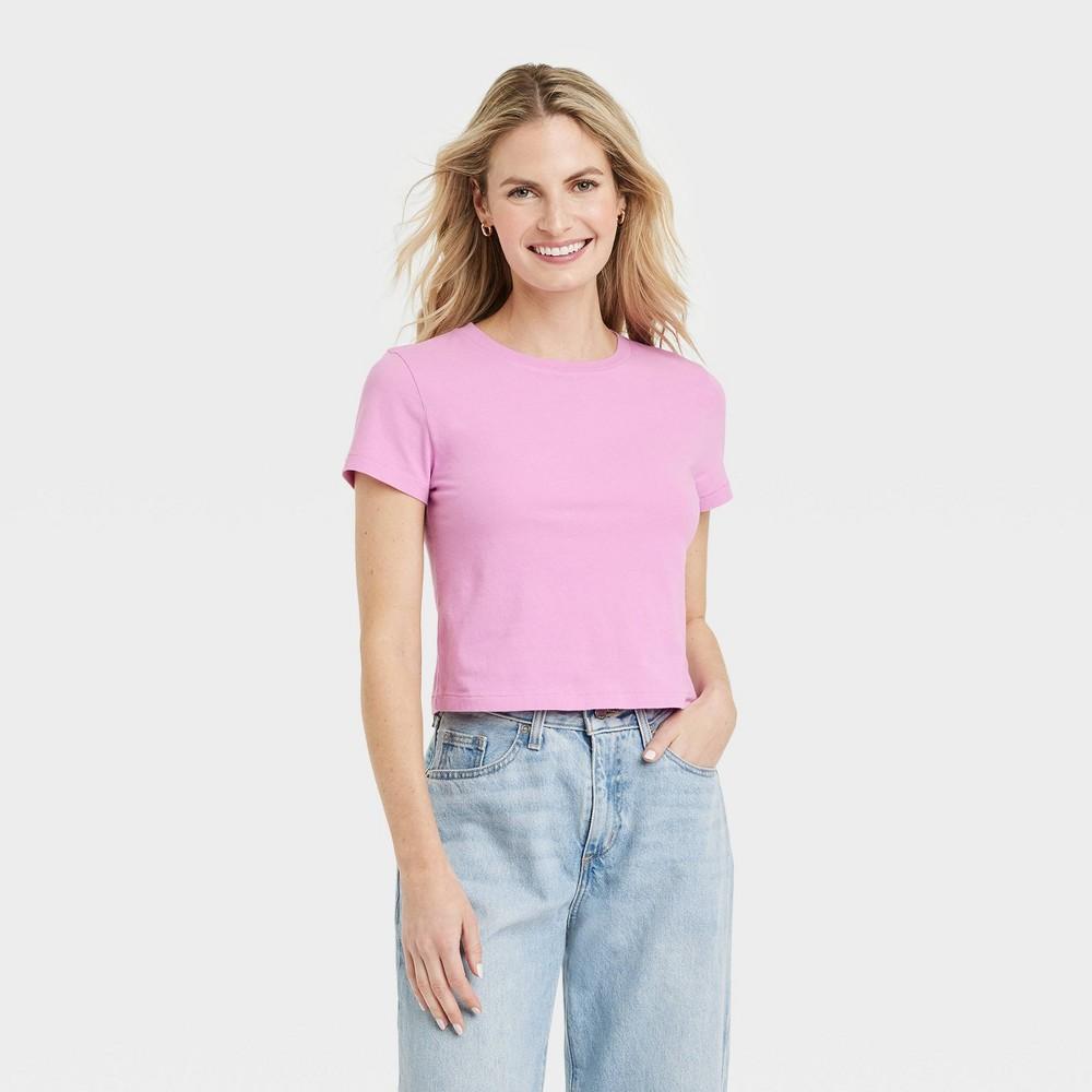 Womens Shrunken Short Sleeve T-Shirt - Universal Thread XS Product Image