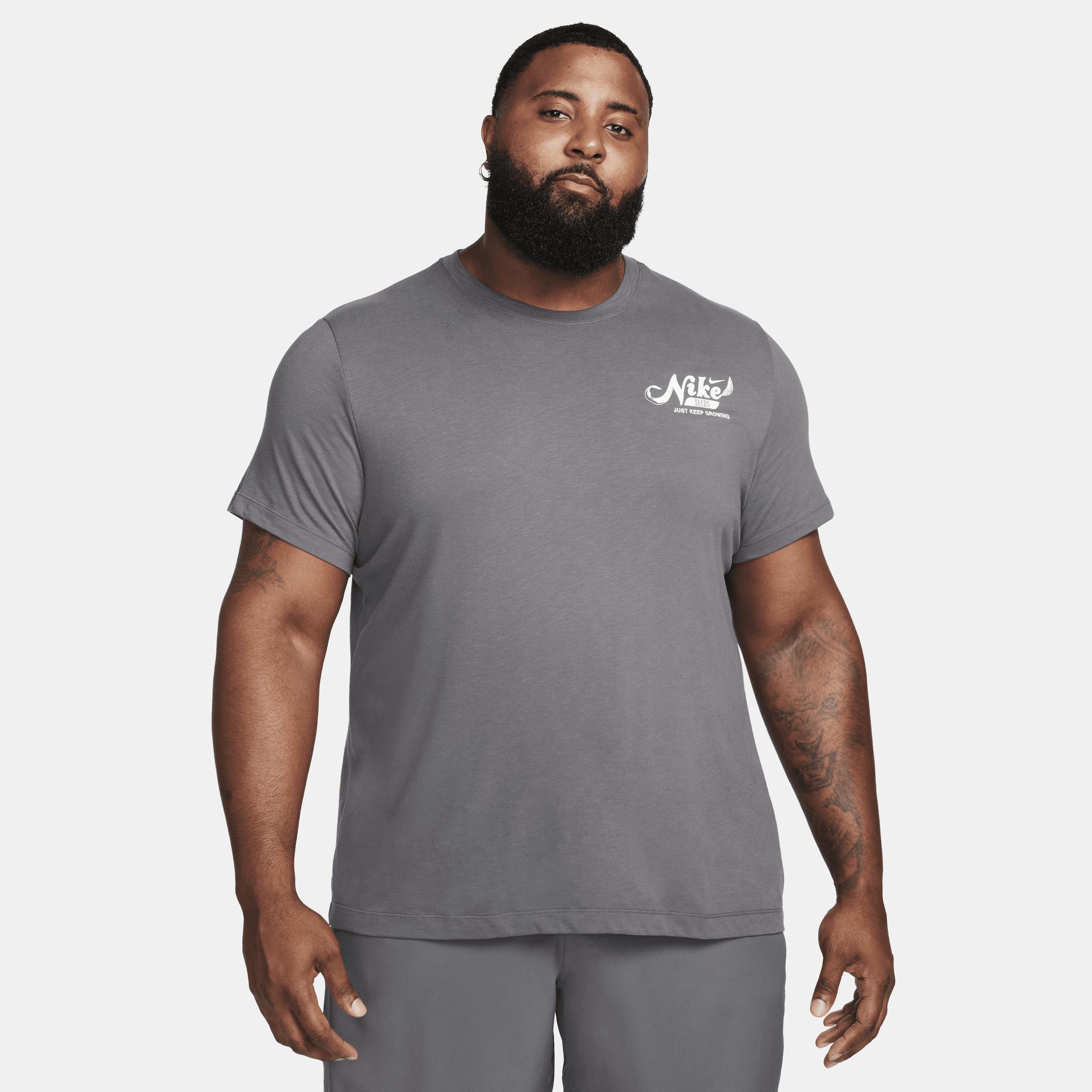 Nike Men's Dri-FIT Fitness T-Shirt Product Image