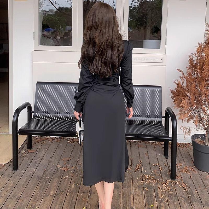 Long-Sleeve V-Neck Plain Midi A-Line Dress Product Image