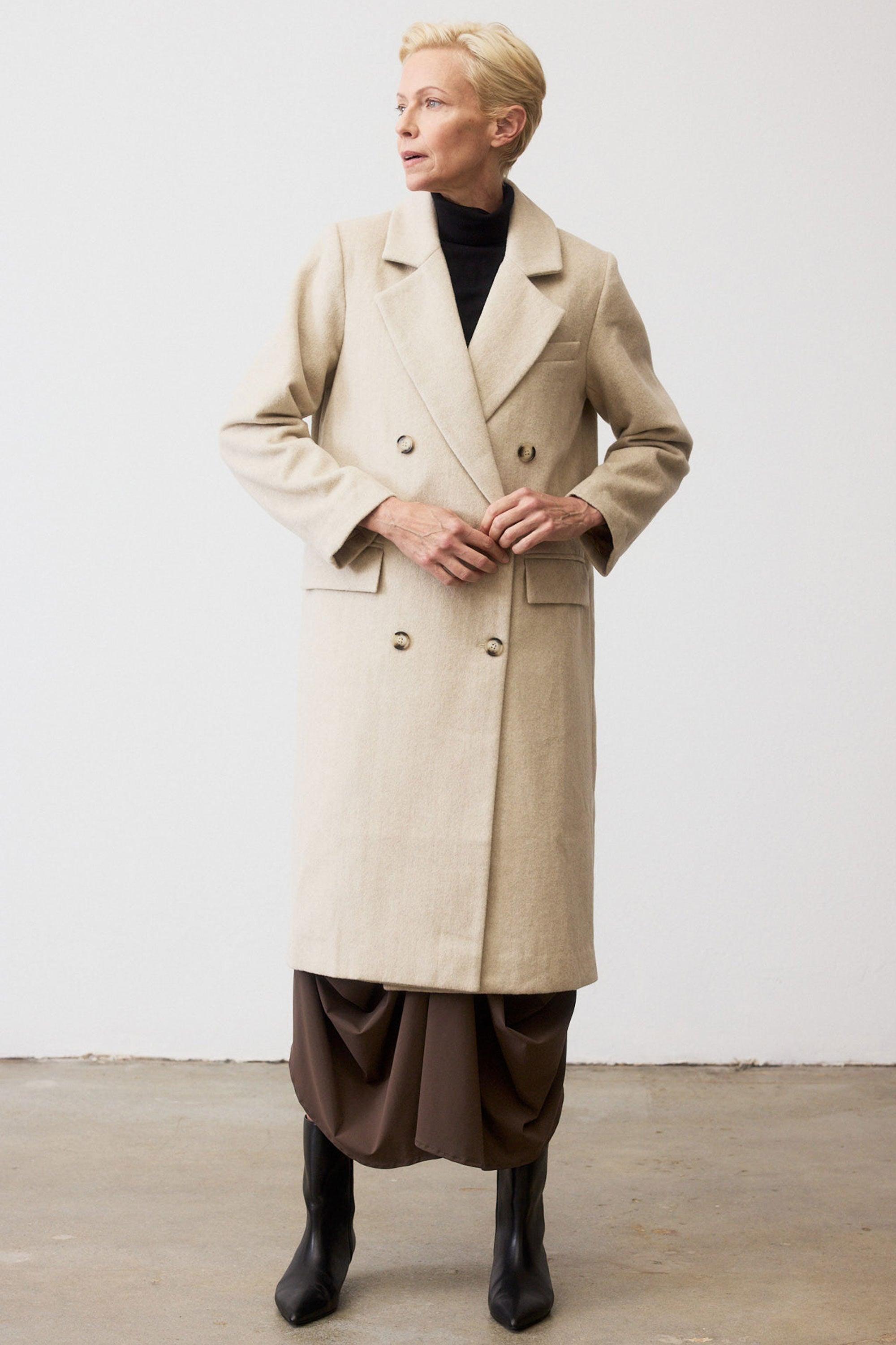 The Soho Long Wool Coat Product Image