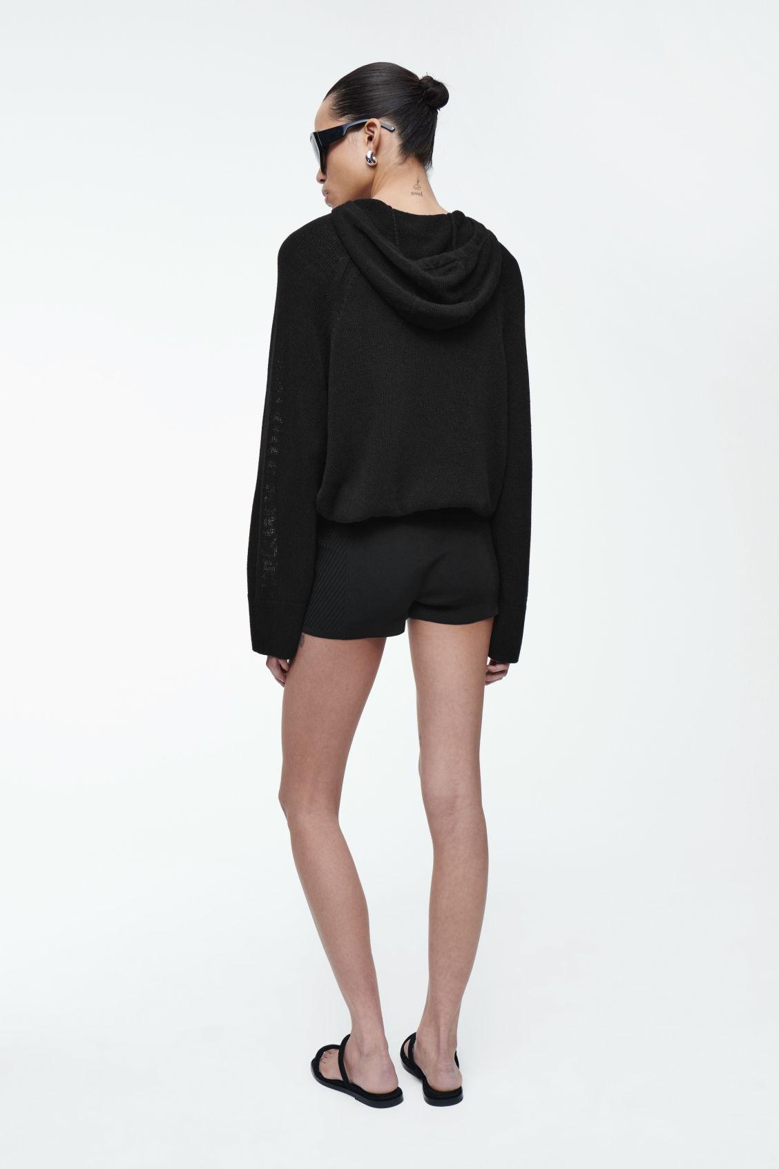 RIBBED-KNIT SHORTS Product Image