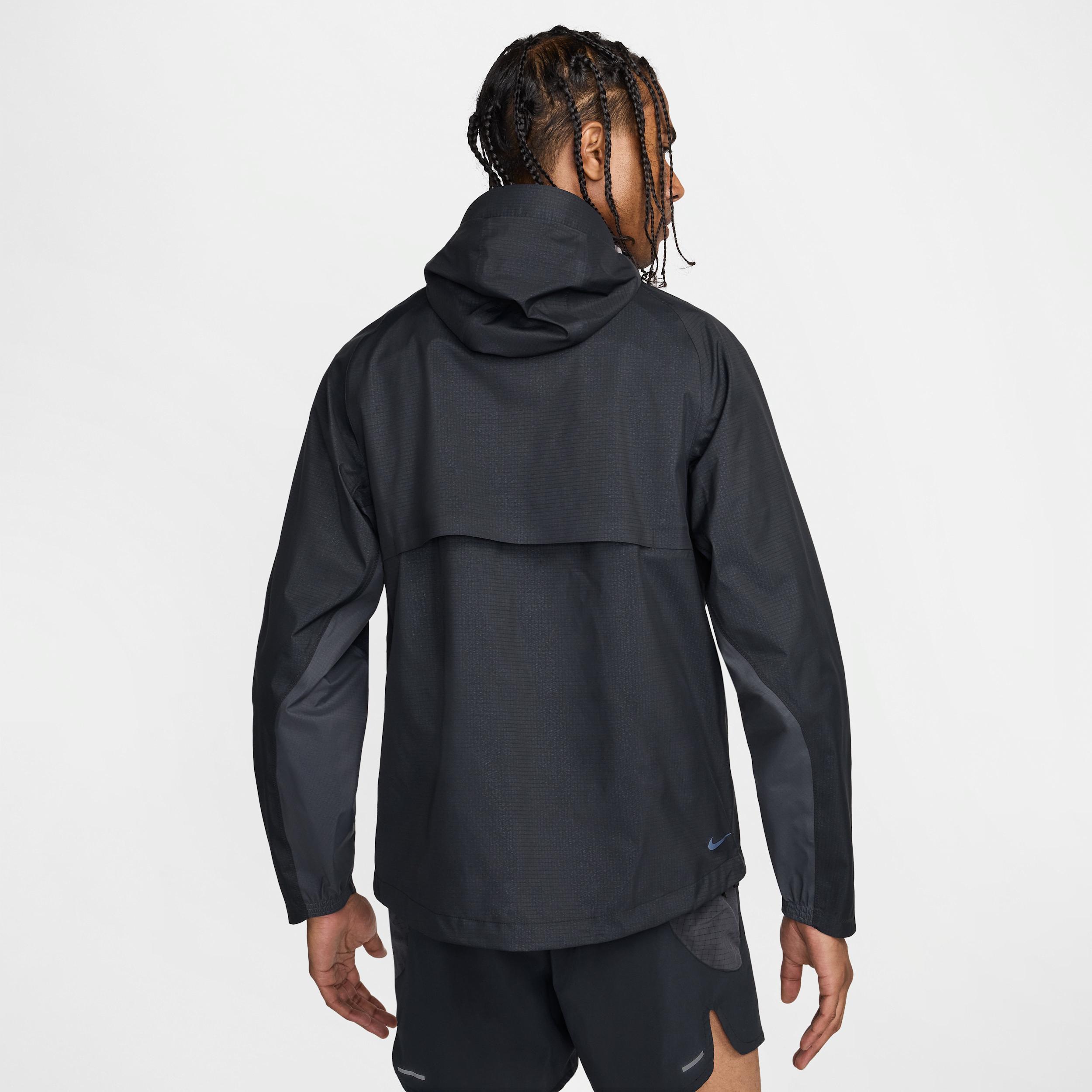 Nike Men's Cosmic Peaks Storm-FIT ADV Running Jacket Product Image