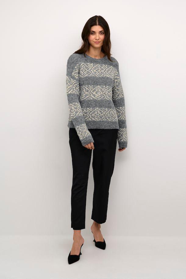 CUIona Pullover Product Image