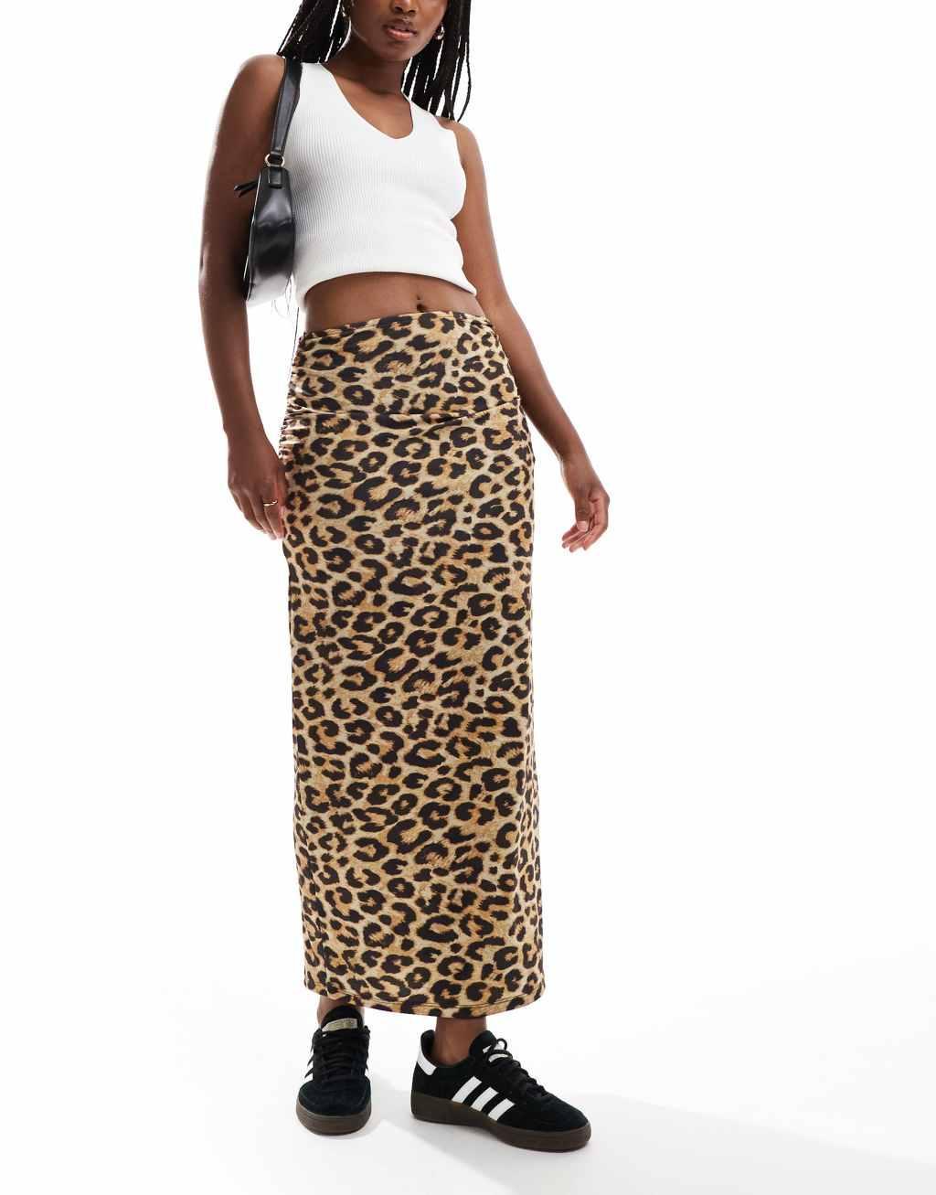 Pull&Bear midi skirt in leopard print Product Image