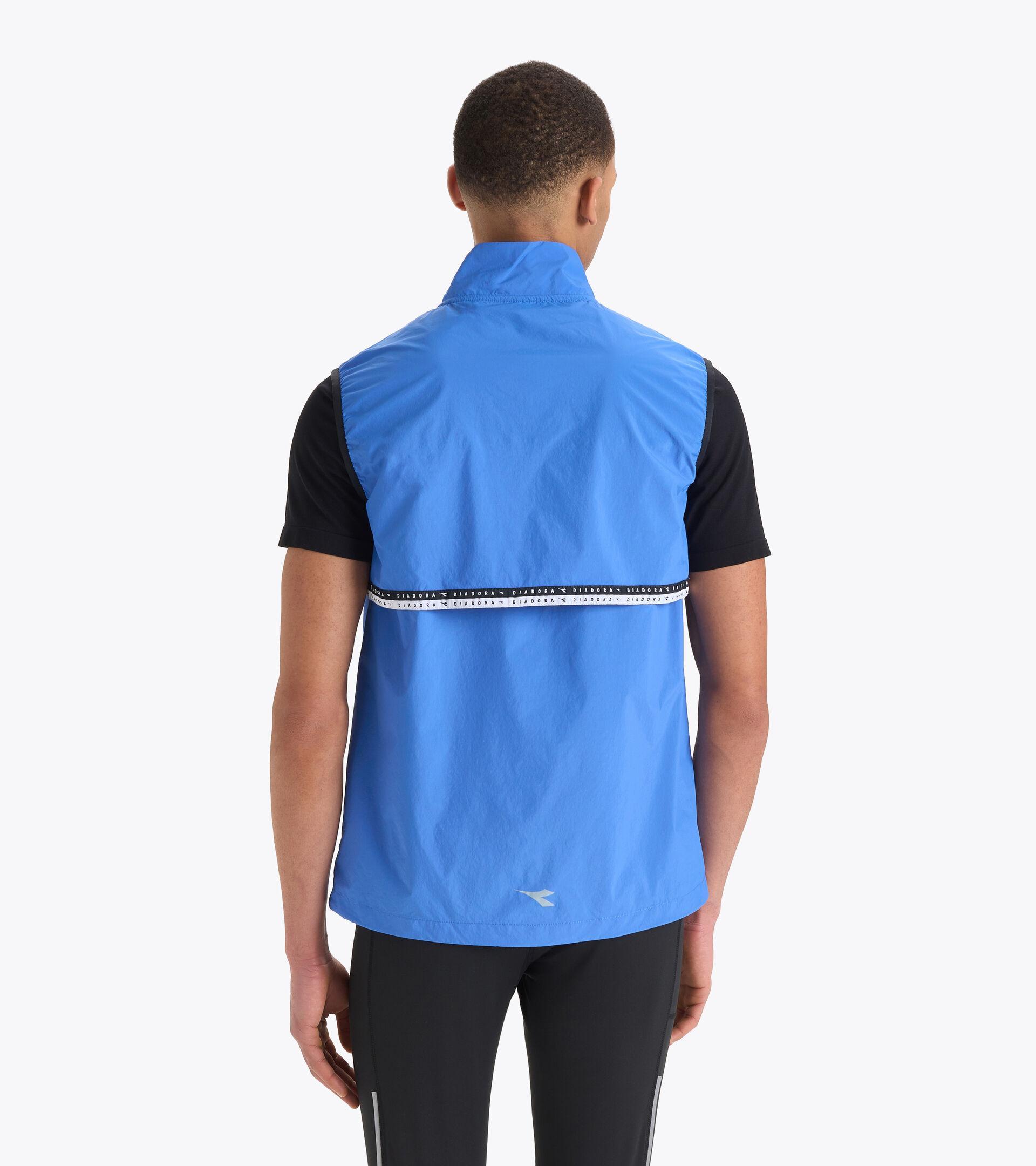 PACKABLE VEST Product Image