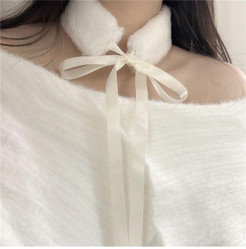 Bow Fluffy Choker Product Image