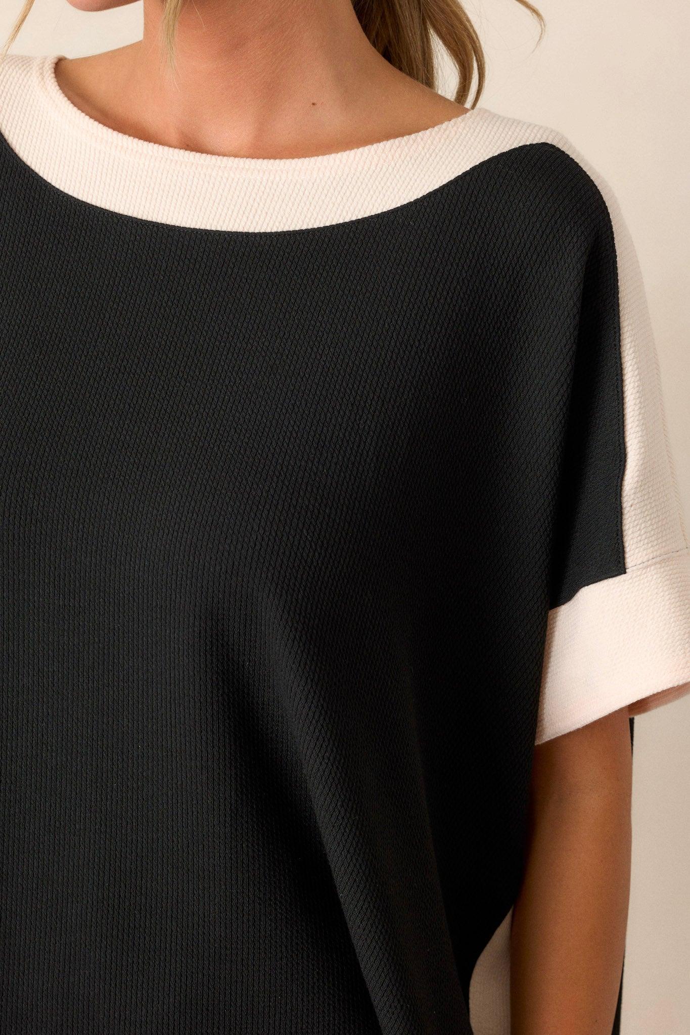 My Go Everywhere Black & Ivory Ribbed Cap Sleeve Top Product Image