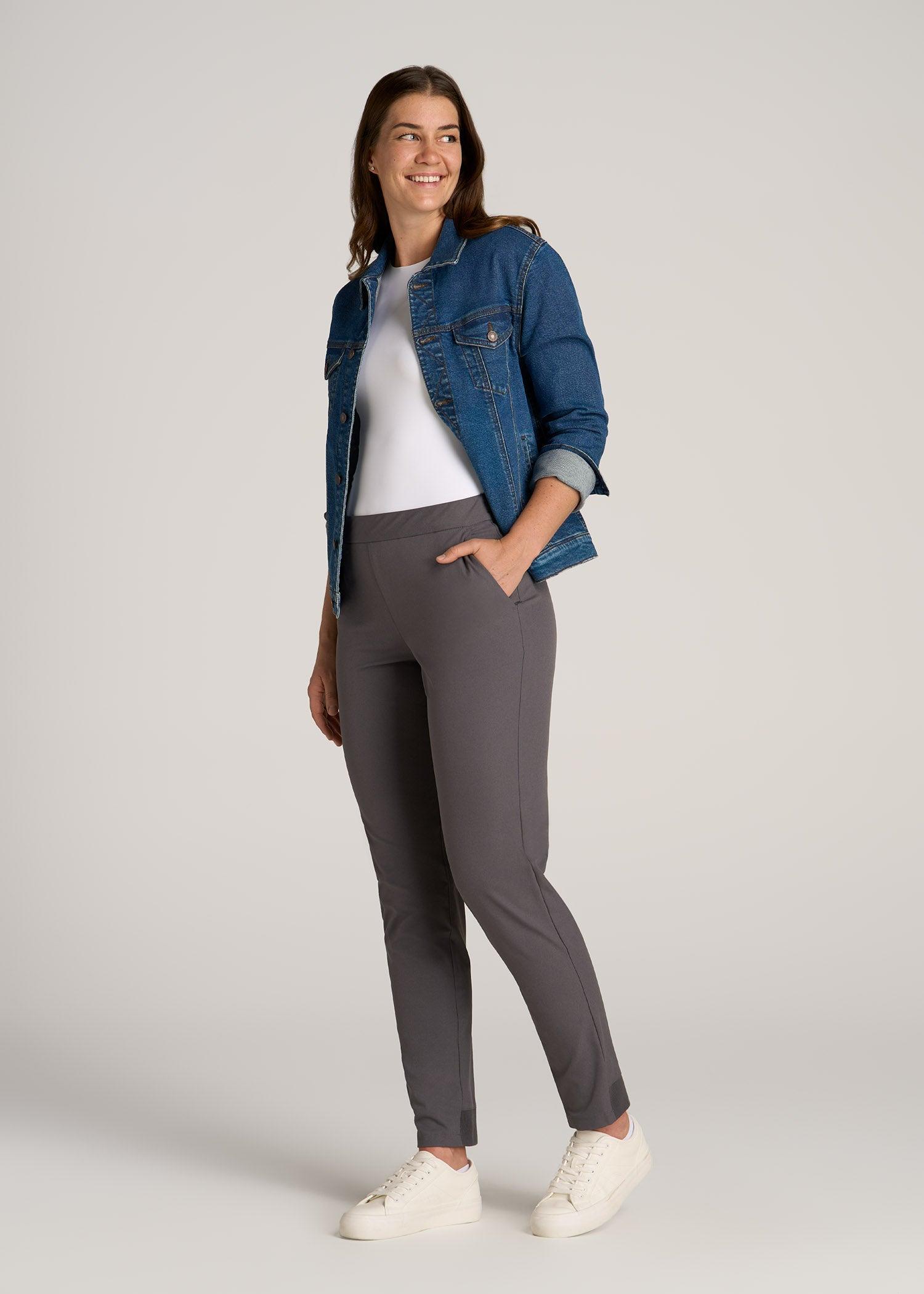 Pull-on Traveler Pants 2.0 for Tall Women in Light Ash Female Product Image