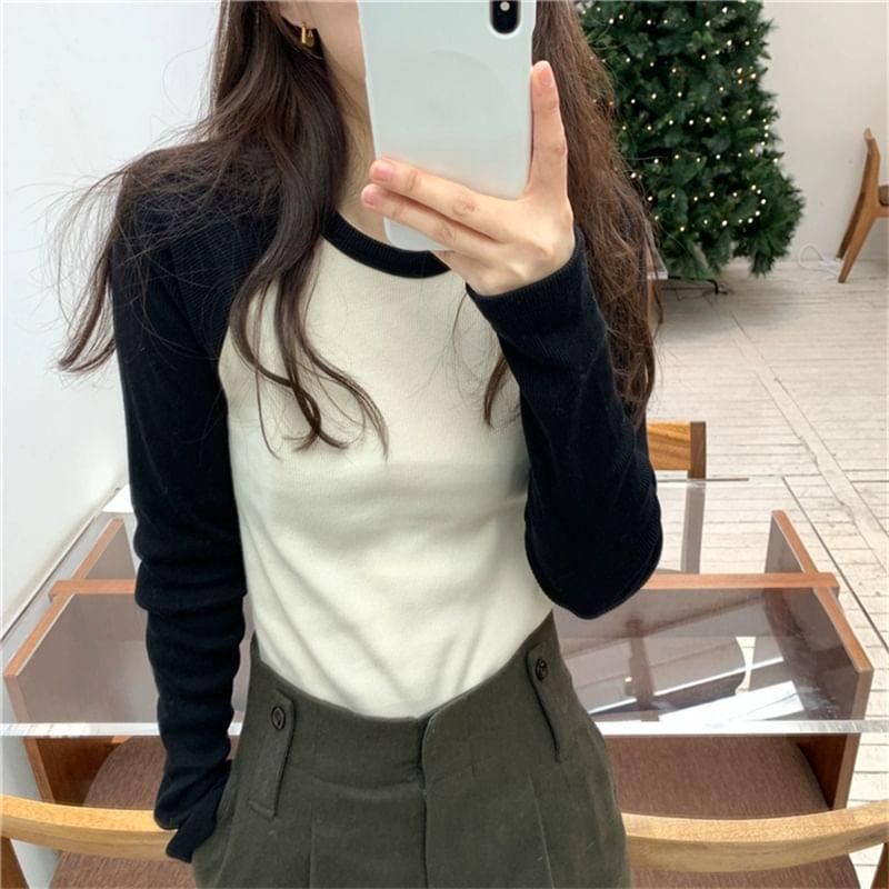 Long-Sleeve Crewneck Raglan Knit Top Product Image