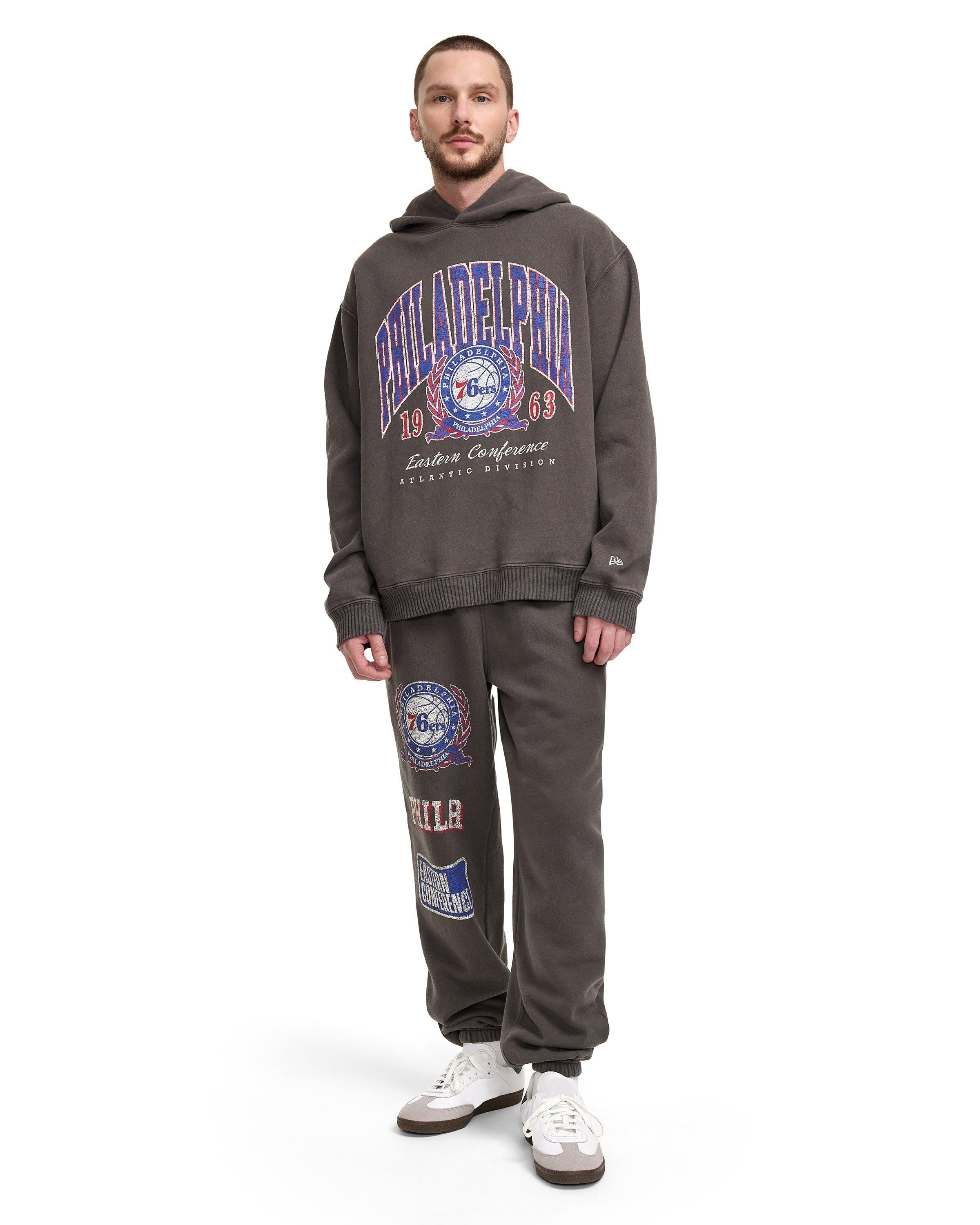 Milwaukee Bucks Oversized Essentials Hoodie Male Product Image