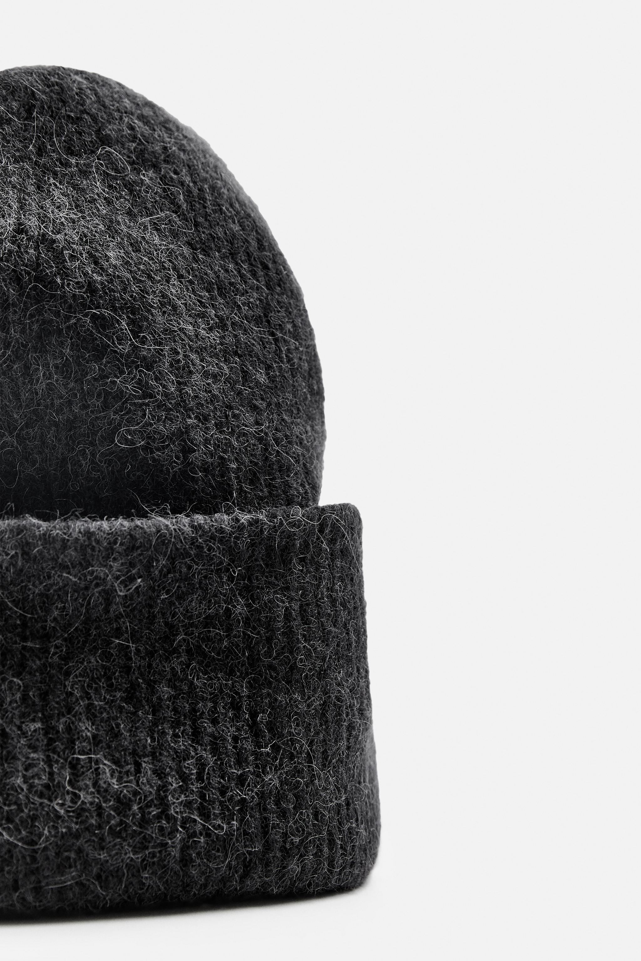 ALPACA BLEND KNIT HAT Product Image