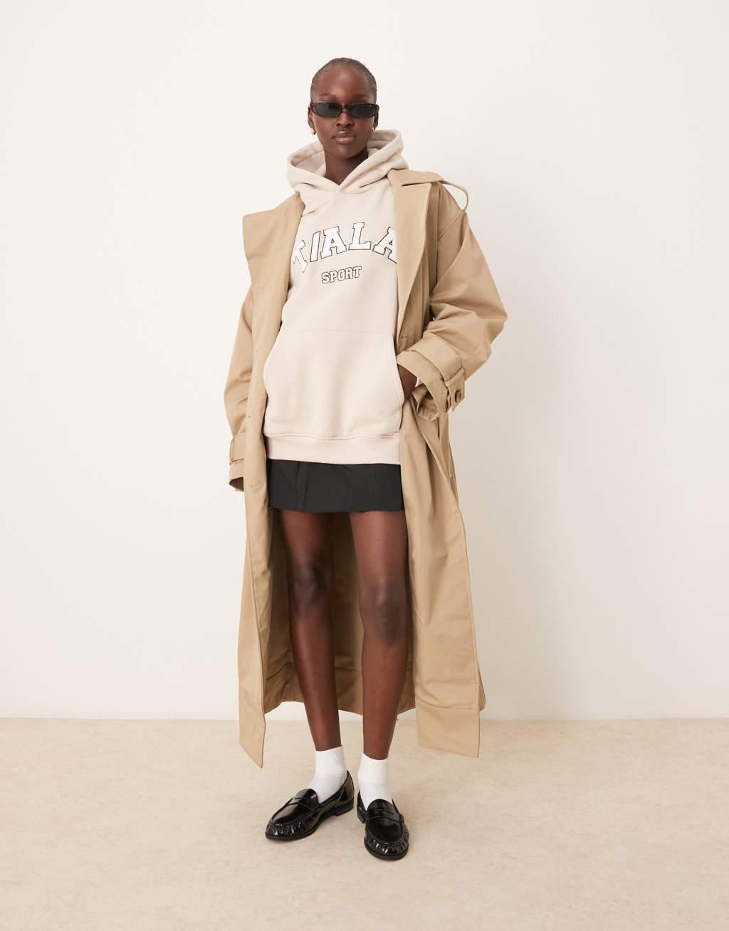 Tala logo hoodie in beige Product Image