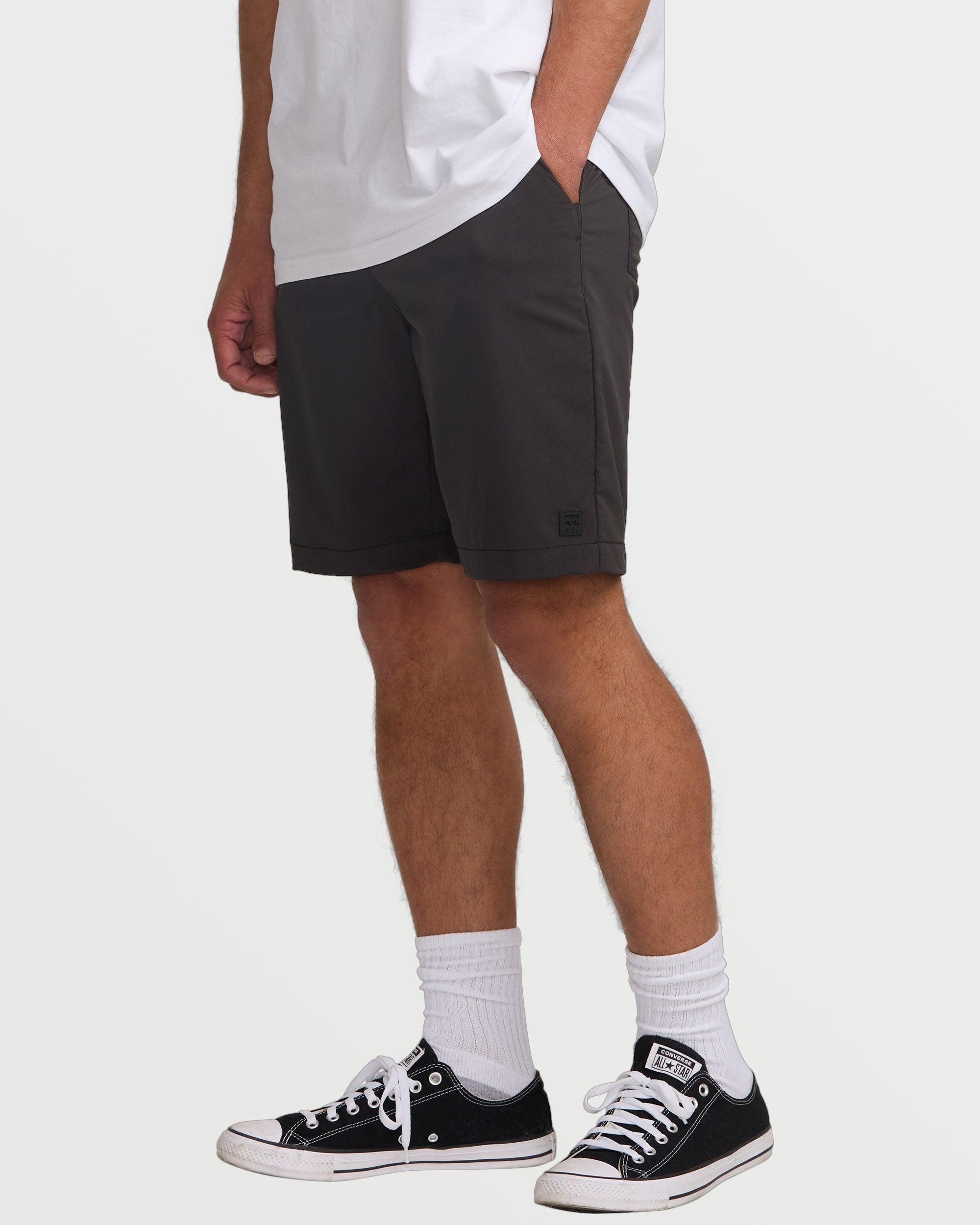 Surftrek Journey 20" Hybrid Shorts - Black Male Product Image