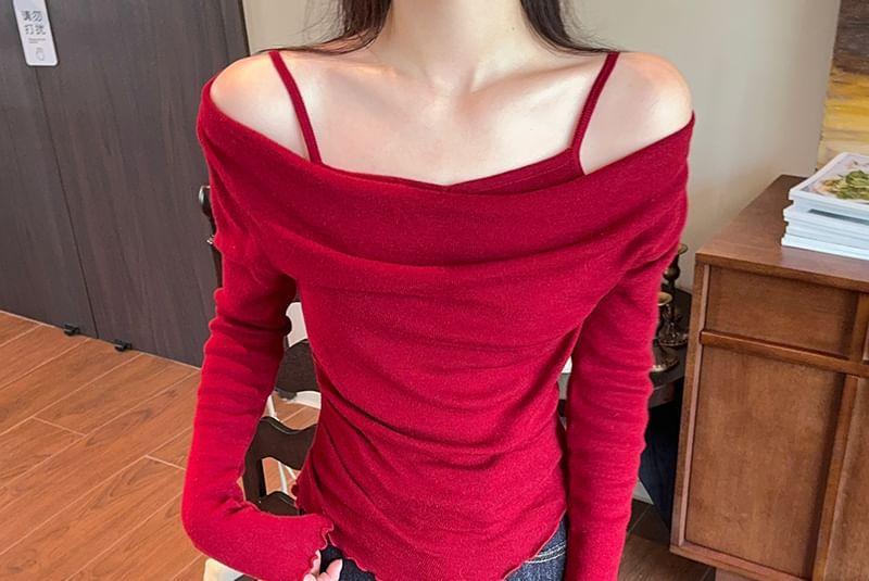 Long Sleeve Cold Shoulder Plain Mock Two Piece Ruched Knit Top Product Image