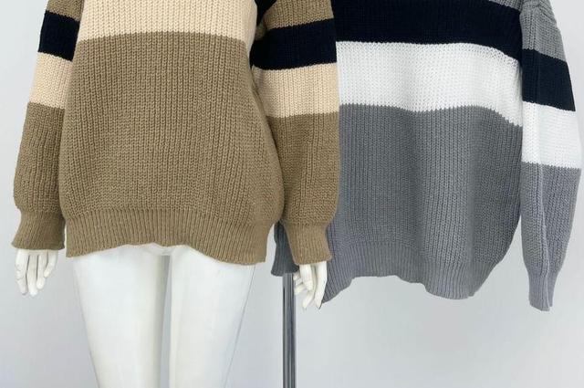 Round Neck Color Block Sweater Product Image