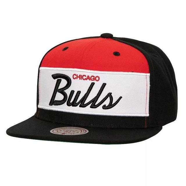 Mens Mitchell & Ness /Black Chicago Bulls Retro Sport Color Block Script Snapback Hat Product Image