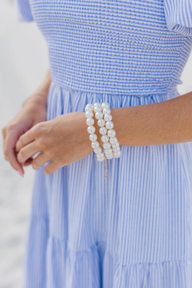 Make A Statement White Pearl Bracelet Female Product Image