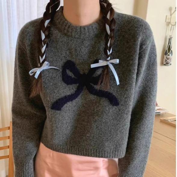 Long-Sleeve Round Neck Bow Print Sweater Product Image