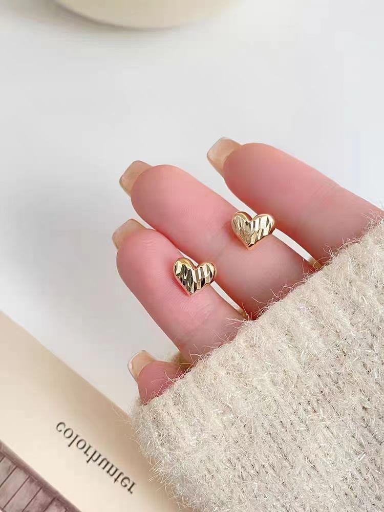 925 Sterling Silver Heart Stud Earring Product Image