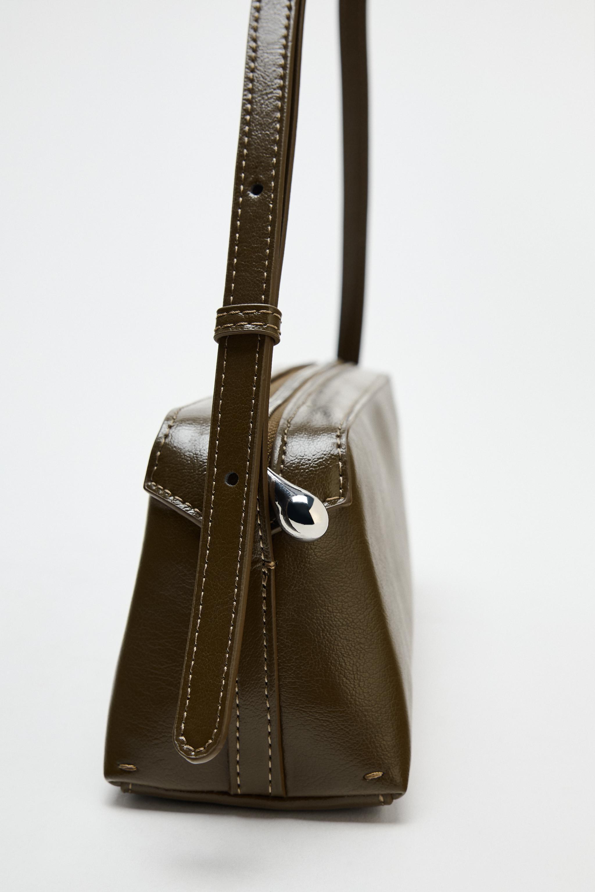 SHOULDER BAG Product Image