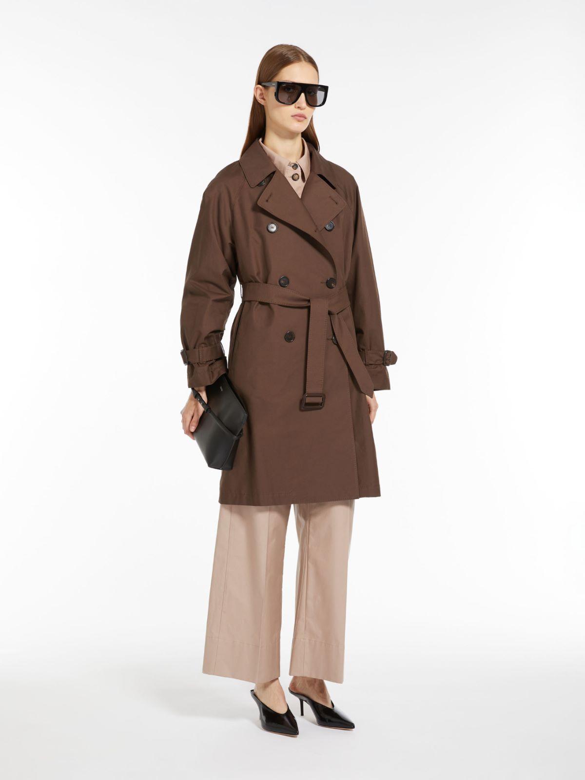 Double-breasted Trench Coat In Water-resistant Cotton Twill In Brown Product Image