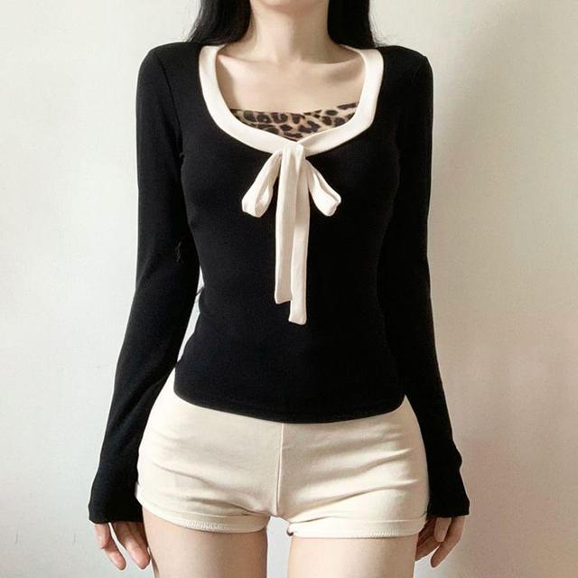 Long Sleeve Crew Neck Leopard Print Slim Fit Crop Top Product Image