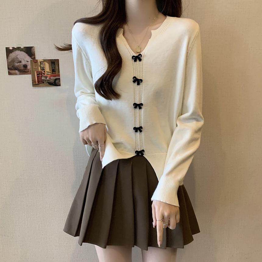 Long-Sleeve V-Neck Bow Detail Knit Top Product Image