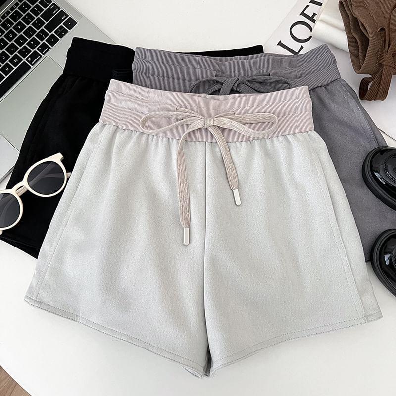 Drawstring Waist Plain Wide Leg Shorts Product Image