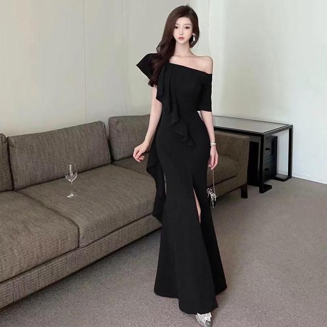 Short-Sleeve Asymmetrical Plain Maxi Mermaid Dress Product Image