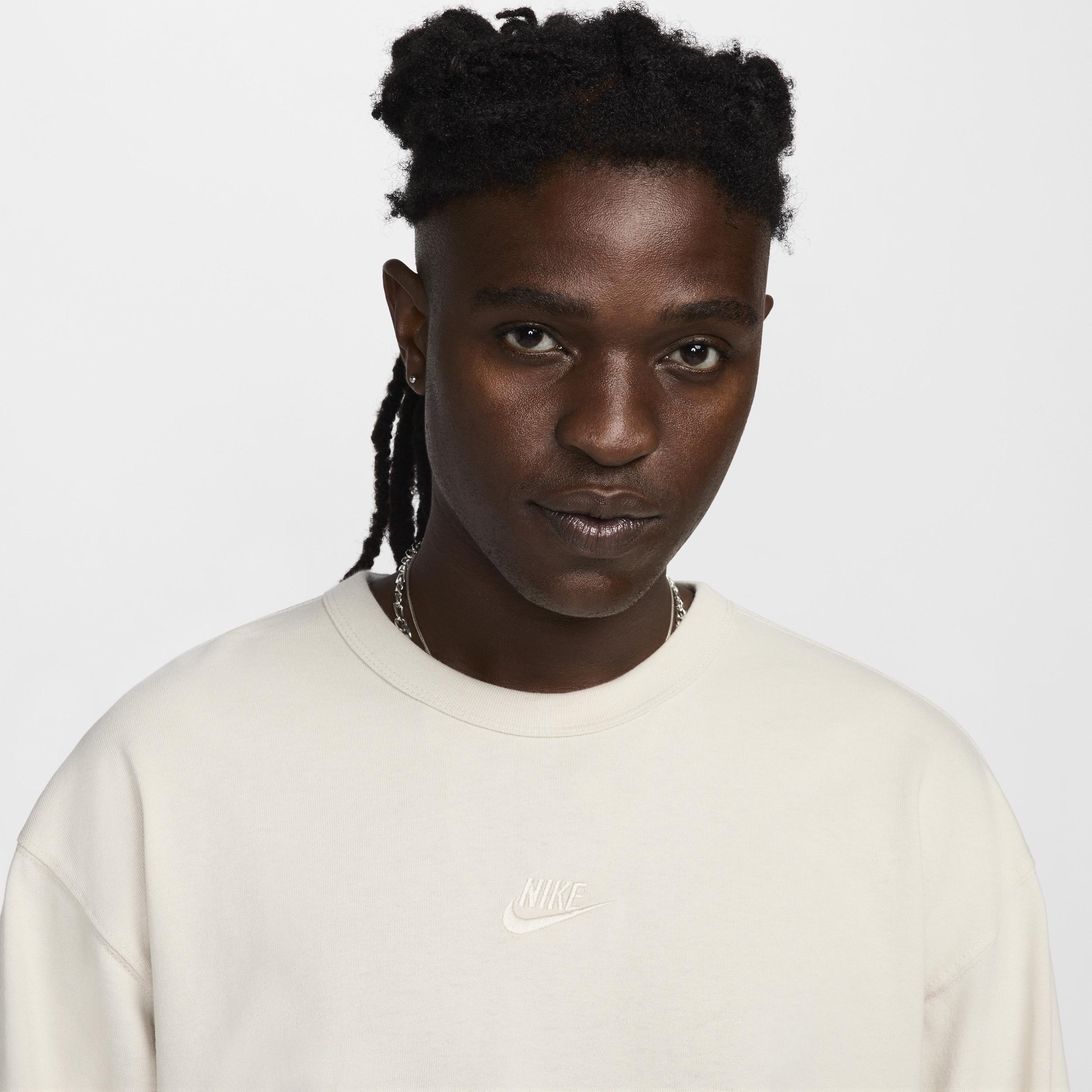 Men's Nike Sportswear Premium Essentials Long-Sleeve T-Shirt Product Image