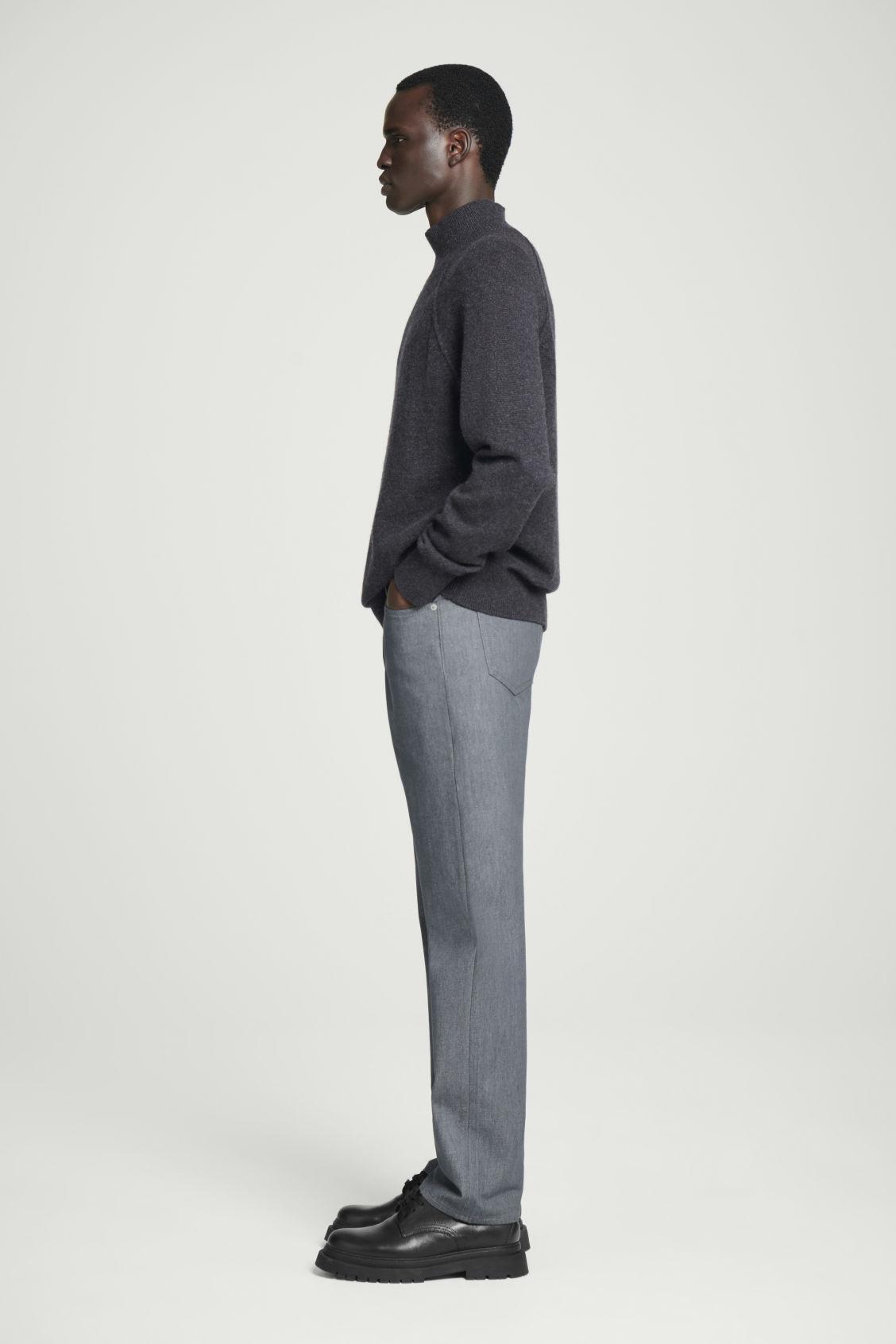 SIGNATURE STRAIGHT-LEG JEANS Product Image