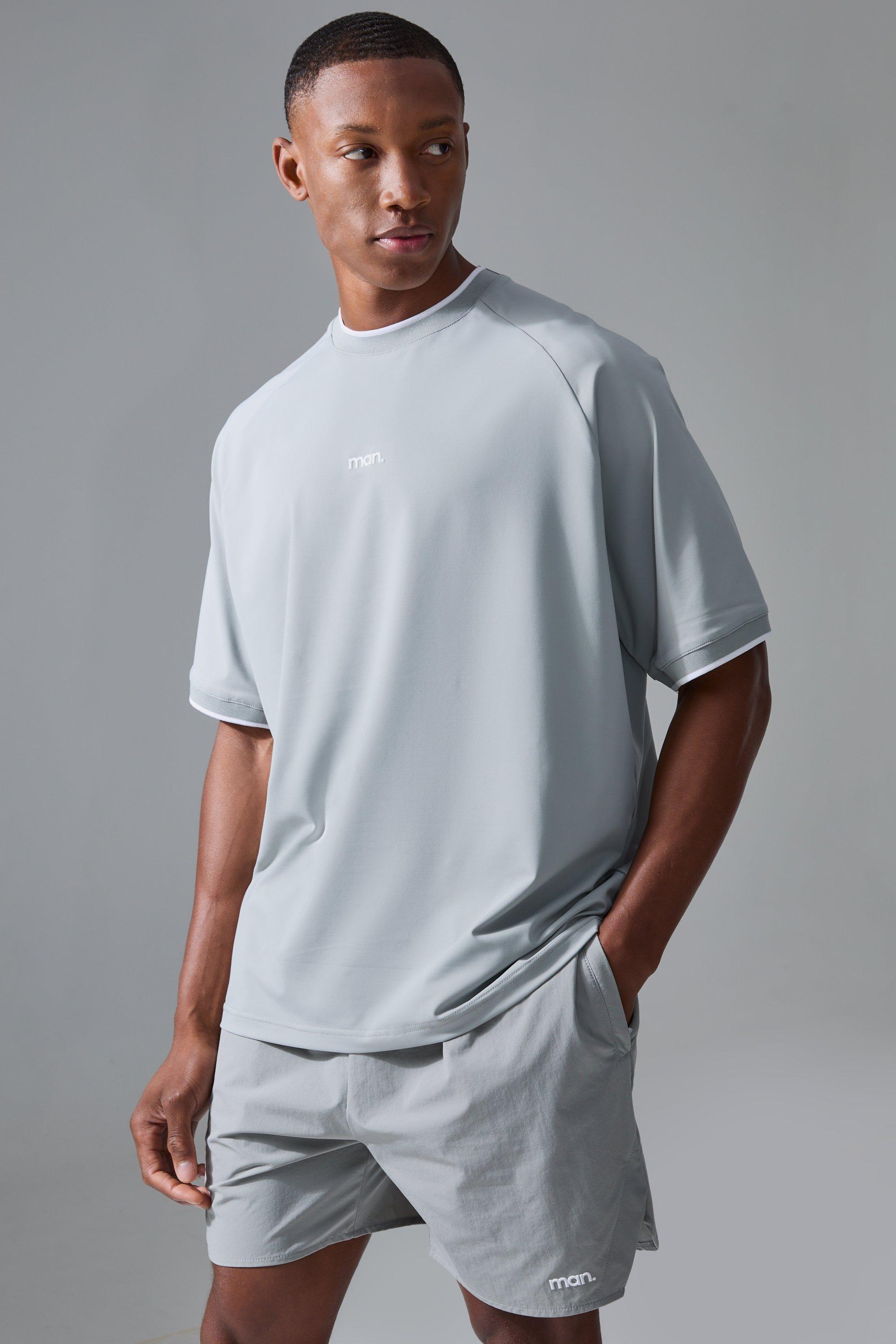 Man Sport Oversized Performance T-shirt | boohooMAN USA Product Image